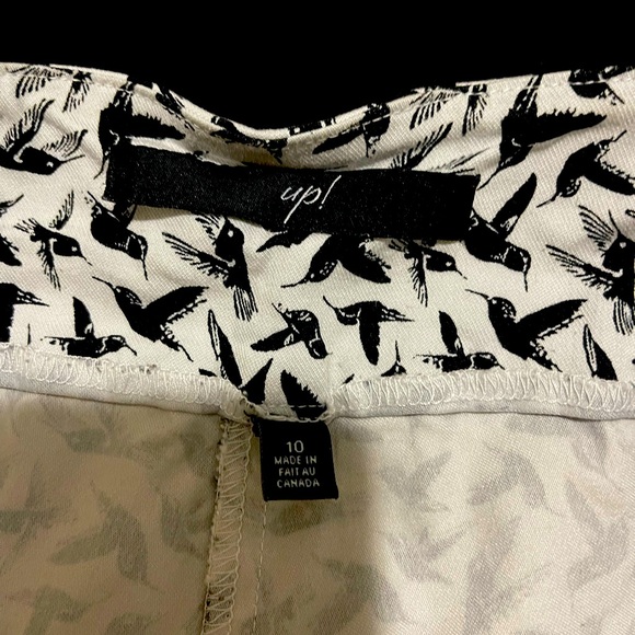 Size 10 White and Black Capris with a humming bird design created by “Up” Pants - Picture 3 of 3